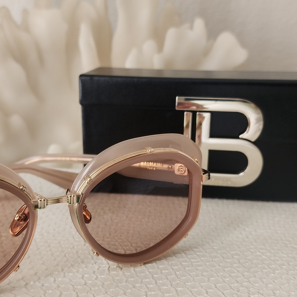 Balmain Pink and Gold Glasses with Fashion-Forward Design